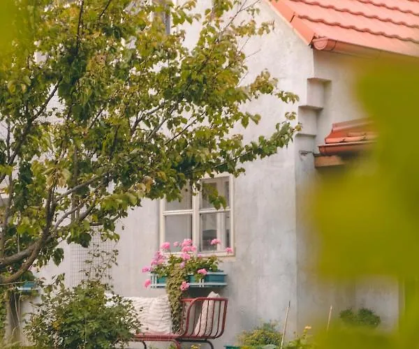 Domecek Na Kvetinovem Statku Dom wakacyjny Zdice